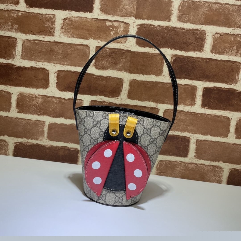 G*u*i bucket bags
